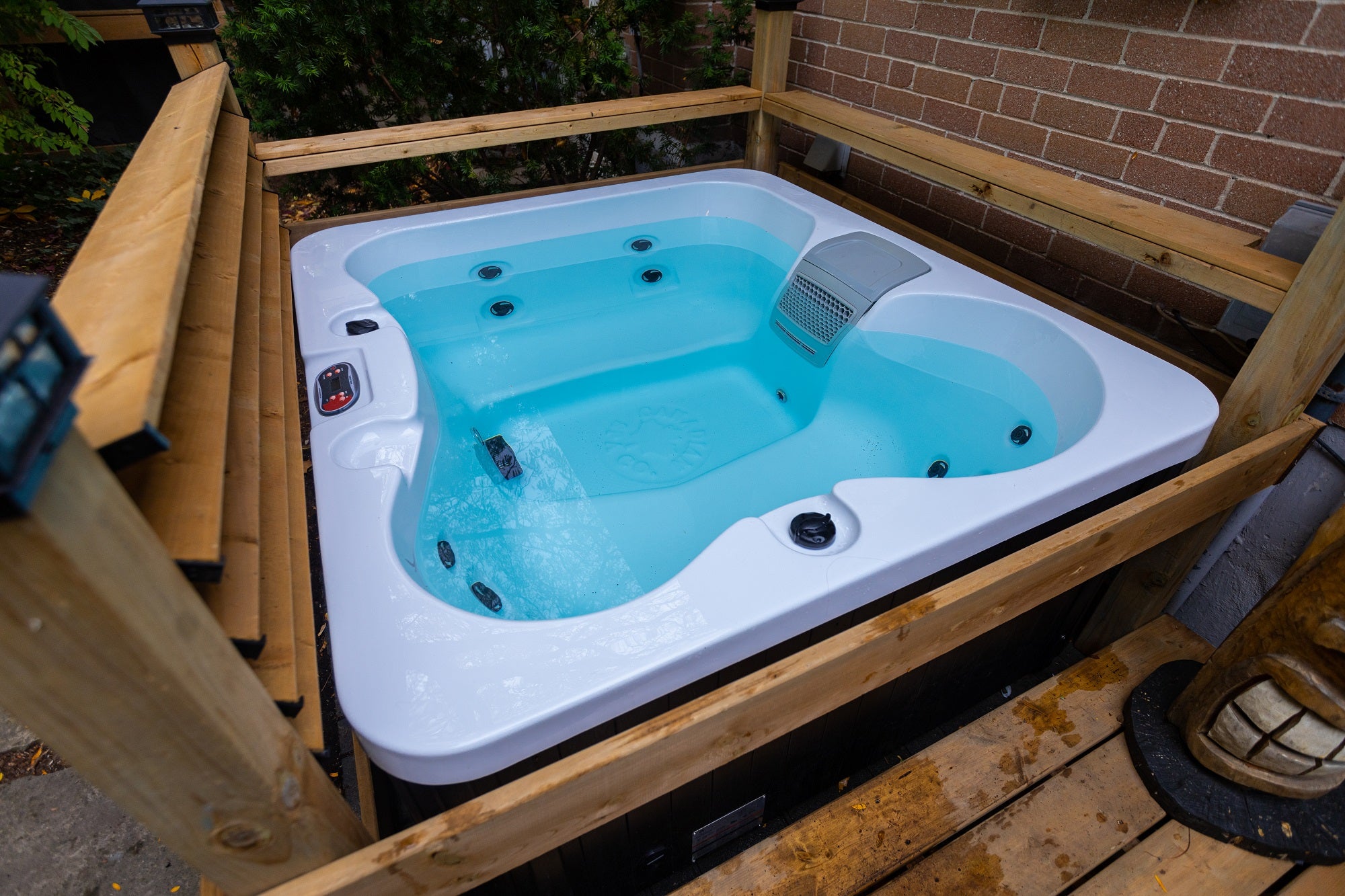 Buy online at Findyourbath.com Canadian Spa Company Manitoba 4-Person 15-Jet Portable Hot Tub-KH-10127