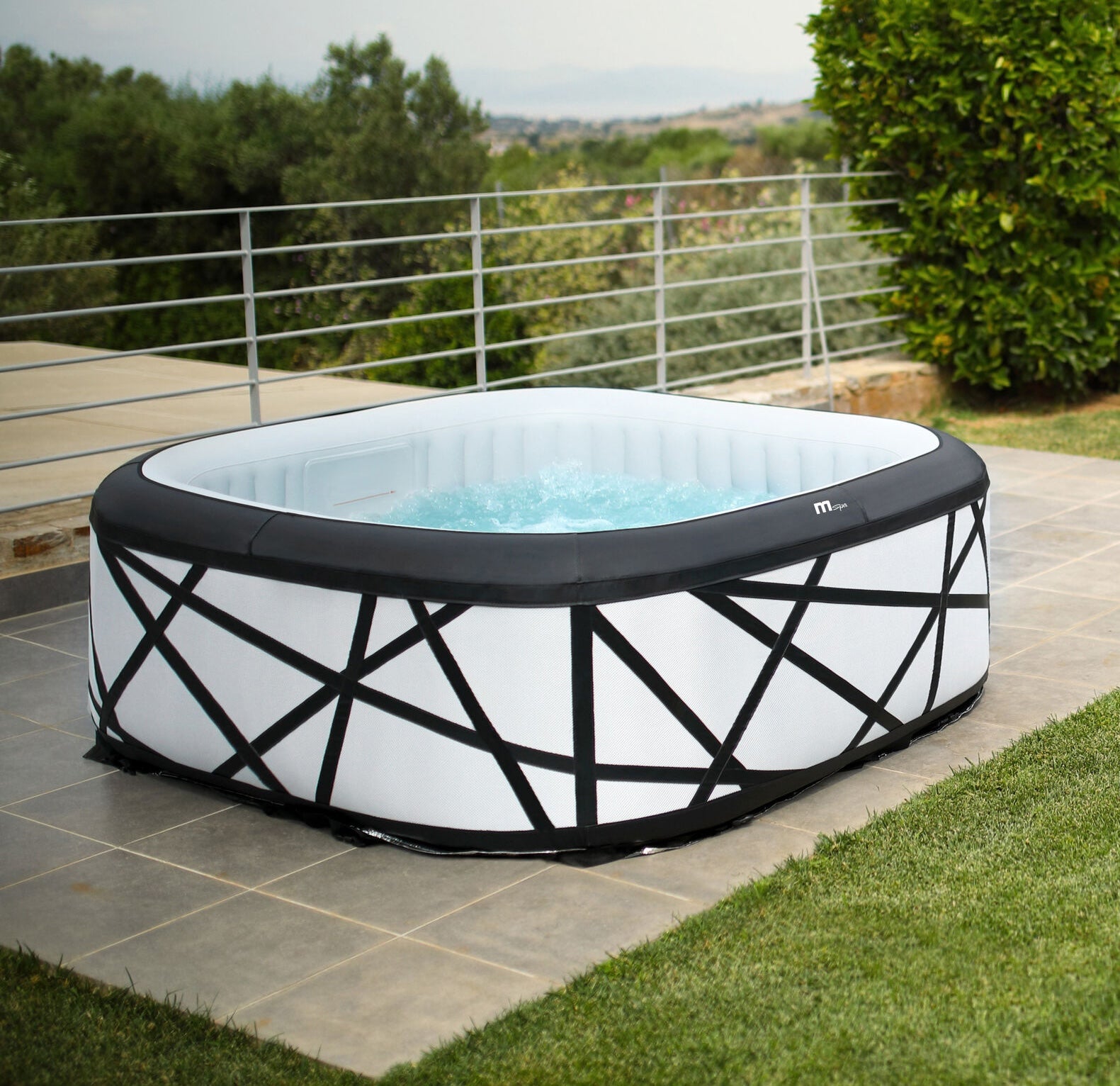 MSpa "Soho" Inflatable Hot Tub 6-Person Portable Jetted Spa