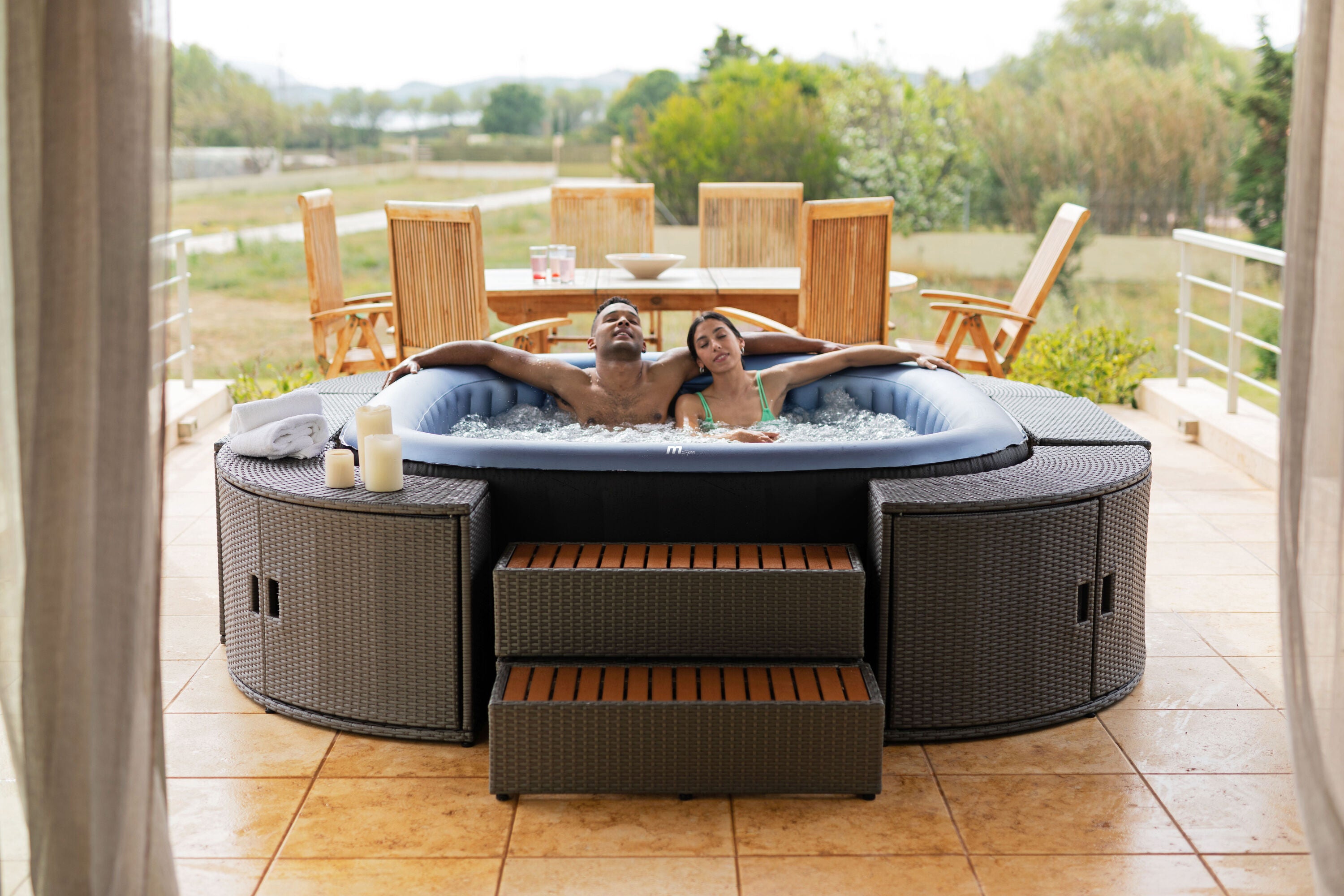 MSpa "Tekapo" Inflatable Hot Tub 6-Person Portable Jetted Spa