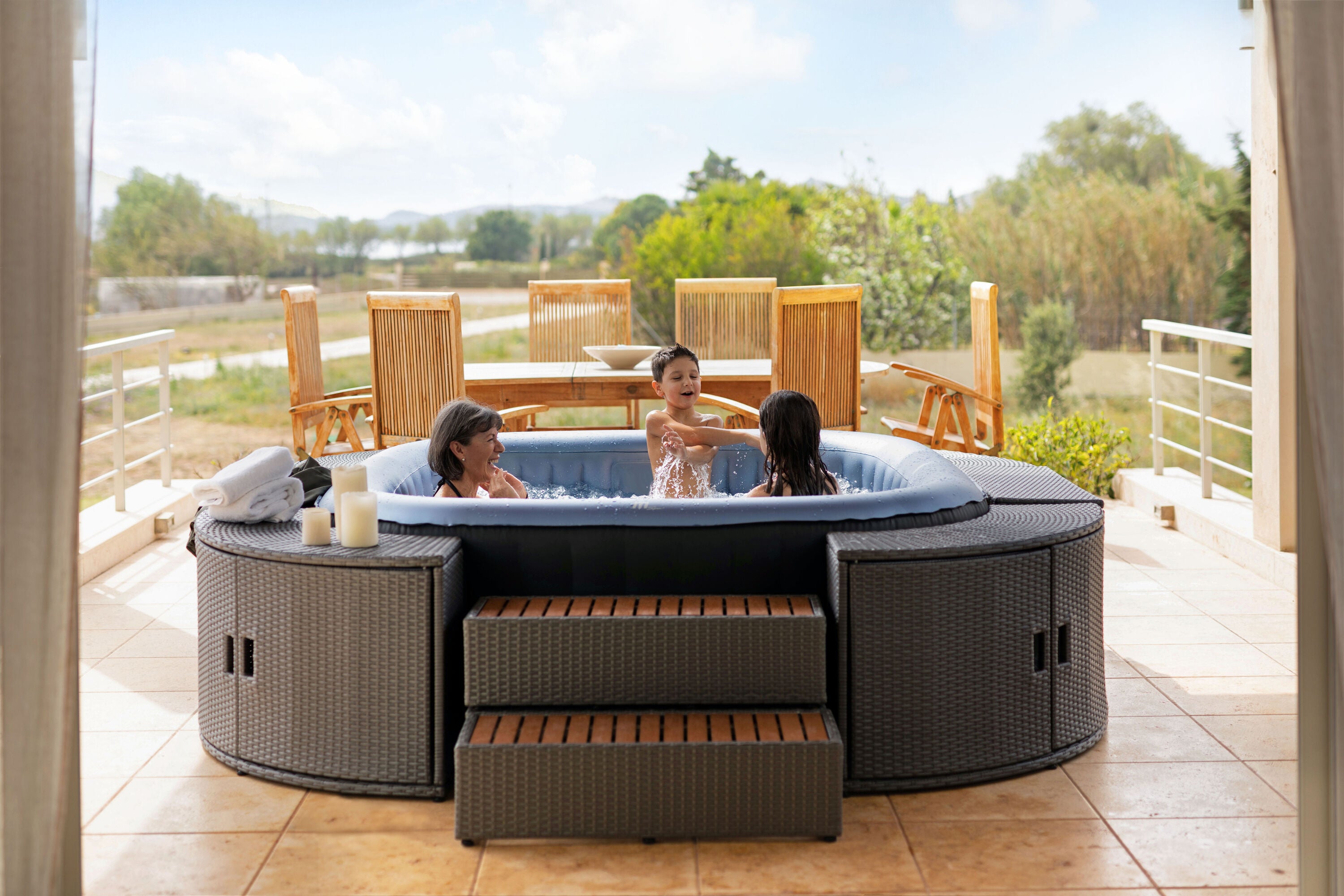 MSpa "Tekapo" Inflatable Hot Tub 6-Person Portable Jetted Spa