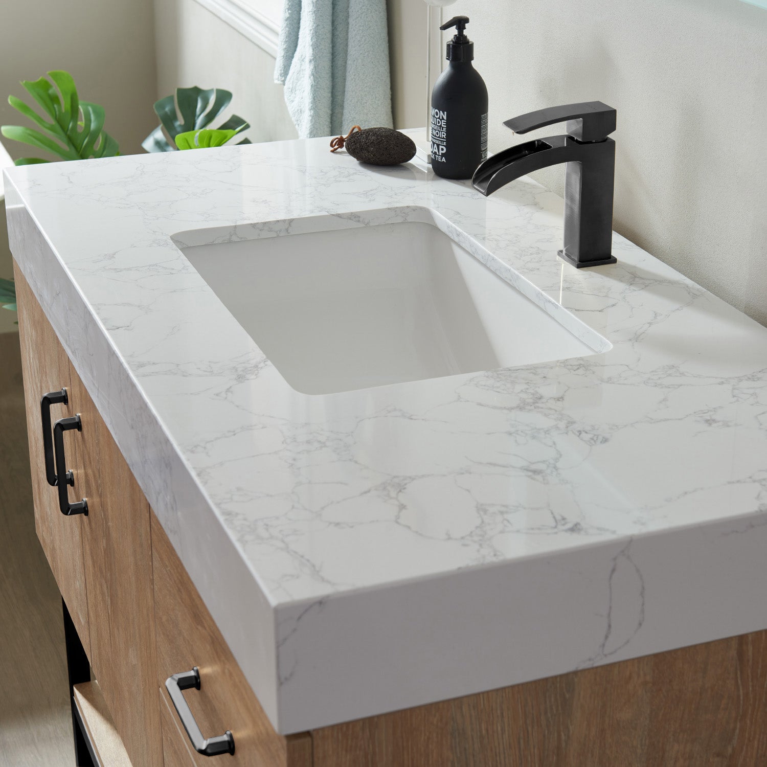 Vinnova Alistair 42" Bathroom Vanity Set in American Oak w/ White Grain Stone Countertop | 789042B-NO-GW