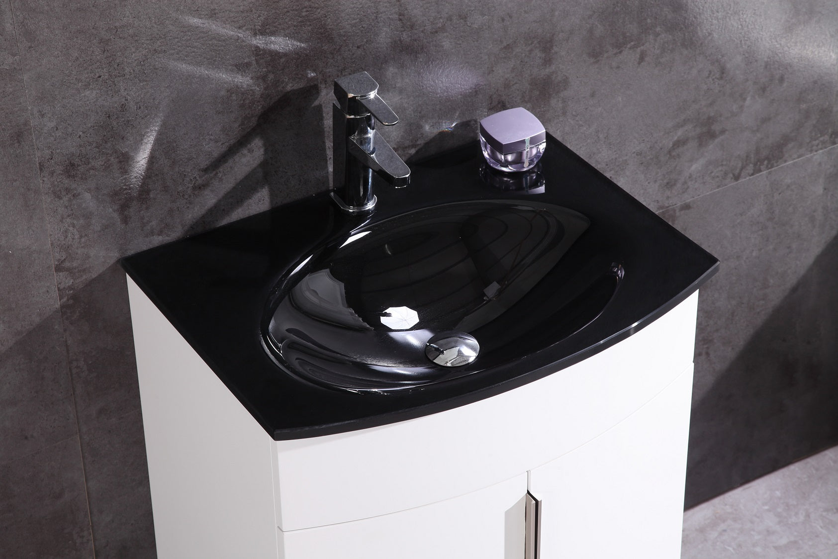 Legion Furniture 24" Bathroom Vanity & Black Sink WTM8130-24 (24" x 18" x 33")